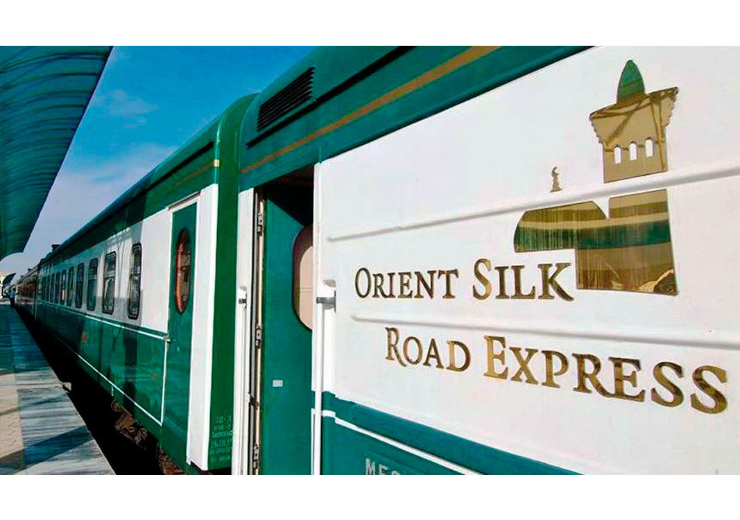 Orient Silk Road Express syýahatçylyk otlusyndaky ýolagçylar Türkmenistanda boldular