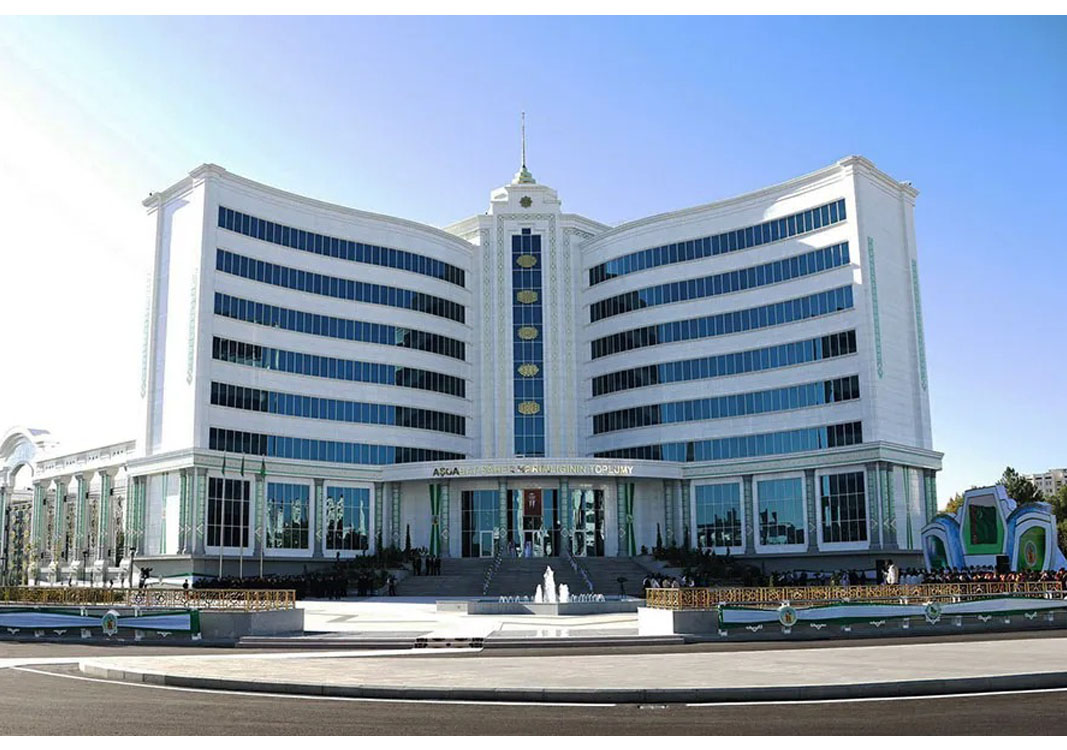 Aşgabat şäher häkimliginiň täze toplumynda şäher wideogözegçilik merkezi bar